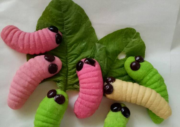 Kue kering ulat / larva