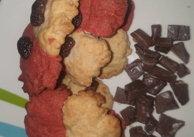 Plain red velvet cookies