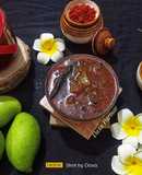 Raw Mango Vaghariyu / Sweet & Sour Mango Pickle