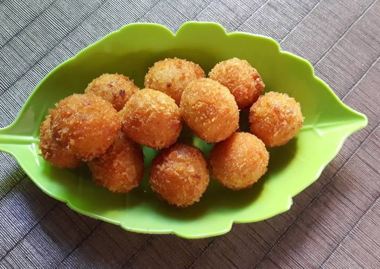 Bola-bola kentang crispy