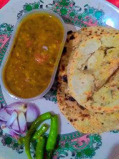 अमृतसरी दाल और चुर चुर नान (Amritsari Dal aur chur chur naan recipe in Hindi) रेसिपी मुख्य फोटो
