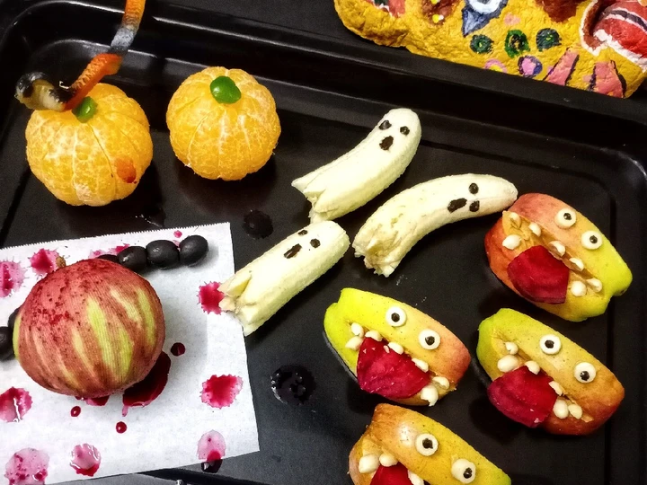 Easy Steps to Prepare Halloween Fruit Platter the  Makes Drooling So Delicious