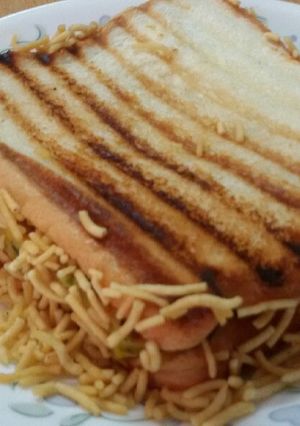 A picture of Besan Chilla Sandwich.
