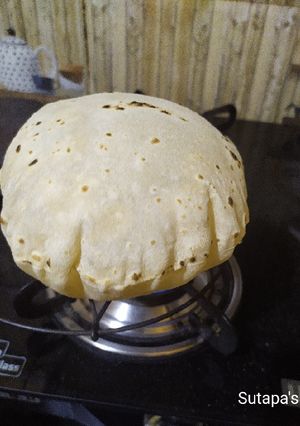 গমের আটার রুটি(gomer atar rooti recipe in Bengali) রেসিপির প্রধান ছবি