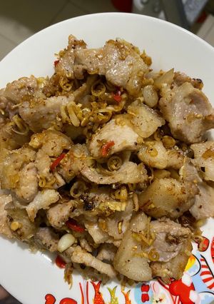 Hình của món Thịt rang xả ớt.