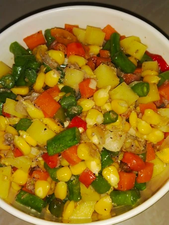 Langkah Mudah untuk Membikin Resep Tumis salad sayur teri medan basah yang Bisa Manjain Lidah Anti Ribet, Menggugah Selera