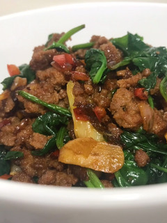 菠菜·牛绞肉(烟熏甜椒味 · 铸铁锅5分钟快炒· 少油烟) 的食譜成品照片