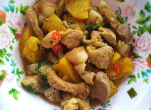 Hình của món Thịt ba rọi kho dứa.