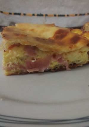 Una foto de Tarta de jamón, queso y huevo!