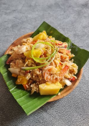 Foto resep Khao Pad (Nasi Goreng Nanas Khas Thailand)
