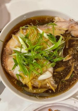 Hình của món Cá hồng hấp gừng.