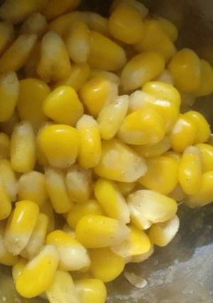 A picture of Masala corn chat.