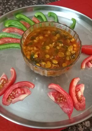 પાલક દાળ નુ શાક(palak dal sabji Recipe in Gujarati) રેસીપી મુખ્ય ફોટો