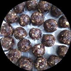A picture of Khajur nuts ladoo.
