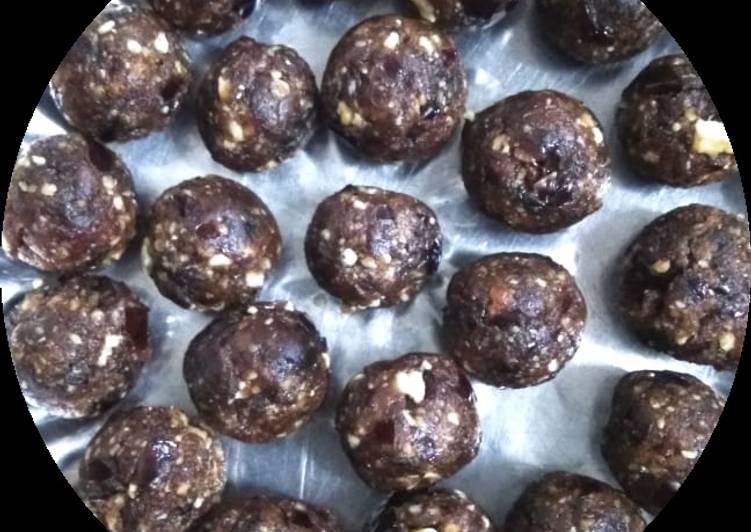 Simple Way to Make Super Quick Homemade Khajur nuts ladoo
