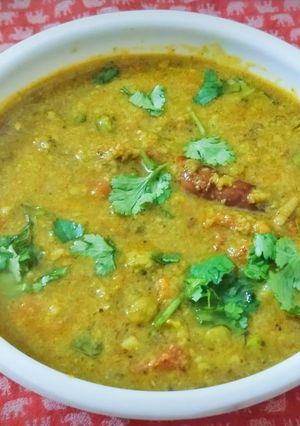 मटर निमोना (Matar Nimona recipe in Hindi) रेसिपी मुख्य फोटो