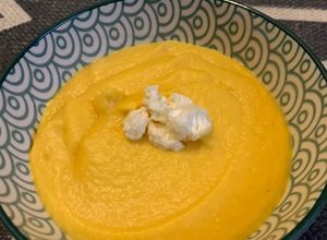 Foto principal de Crema de coliflor y boniato en Thermomix