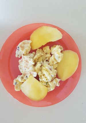 Tojásrántotta mangóval recept fotója