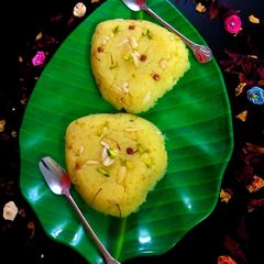 A picture of Rava kesari.