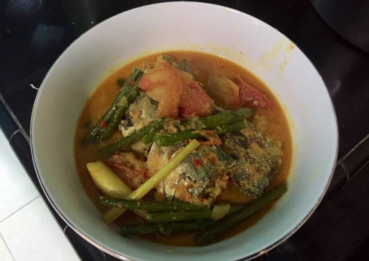 Cara buat Ikan Gembung Gulai yang lezat dan Mudah Dibuat