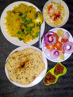 टोमॅटो राइस (tomato rice recipe in Hindi) रेसिपी मुख्य फोटो
