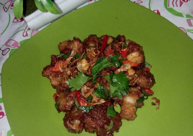 Resep Ayam popcorn bawang goreng spicy 🌶 ala dapoer mamake 👩‍🍳 (resep by chef desi) yang Sempurna