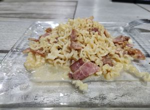 Una foto de Maruchan a la carbonara