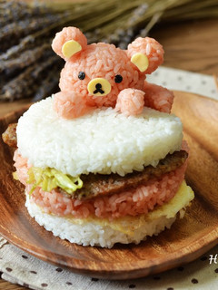 拉拉熊愛吃米漢堡 的食譜成品照片