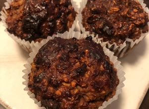 Hình của món Bánh sô cô la chuối muffin yến mạch Eat Clean.