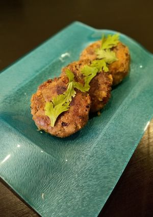 A picture of Shami kabab.