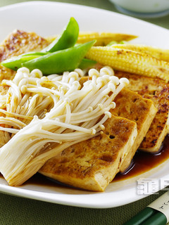 【蔬香滿庭】珍菇煎豆腐 的食譜成品照片