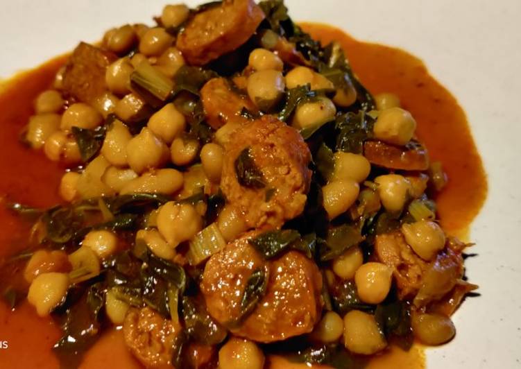 Sopa de legumbres con chorizo