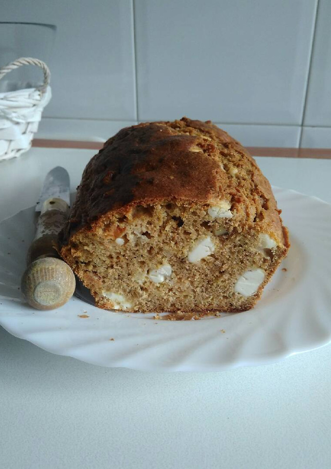Una foto de Bizcocho salado con queso feta