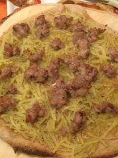 Una foto de Masa de pizza ligera y saludable...la verdadera italiana!!!!