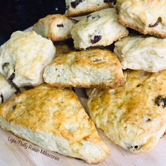 Light Fluffy Raisin Milk scones A picture of Light Fluffy Raisin Milk scones.