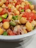 Ensalada de Garbanzos con Atún y Aguacate