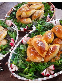 عکسی از دستور پیراشکی با آرد نان سنگک (داخل فر)