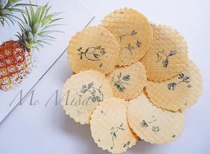 Hình của món Bánh quế kẹp ngò.