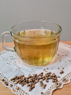 Una foto de Infusión de semillas de coriandro 🍵 Infusión de semillas de cilantro 🌱
