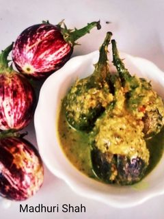 भरलं खारं वांगं (bharla khara vanga recipe in marathi) रेसिपी चे मुख्य फोटो
