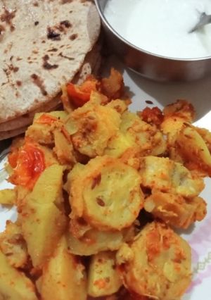 कच्चे केले की सब्जी (kacche kele ki sabzi recipe in Hindi) रेसिपी मुख्य फोटो