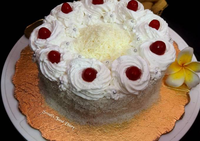 How to Make Ultimate White Chocolate Forest Cake, with Berry Crush Filling Eggless