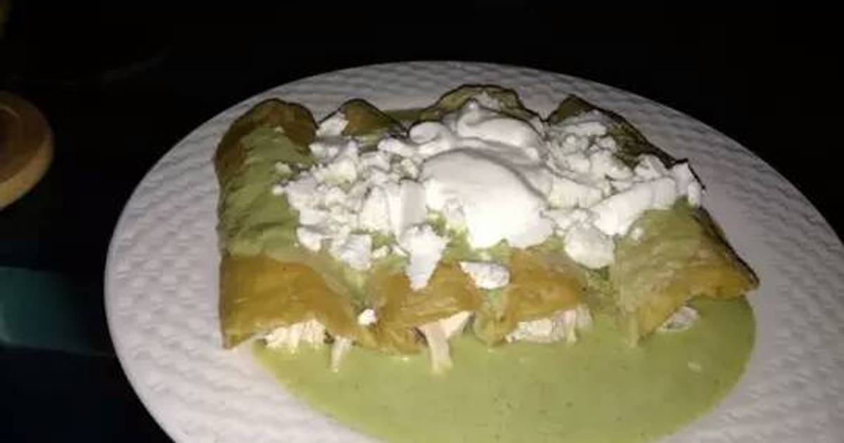 Enchiladas de pollo en salsa verde Receta de Yoshio Frias L. Cookpad