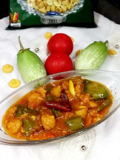 हरे बैंगन और बरी की सब्जी (Hare baingan aur bari ki sabji) रेसिपी मुख्य फोटो