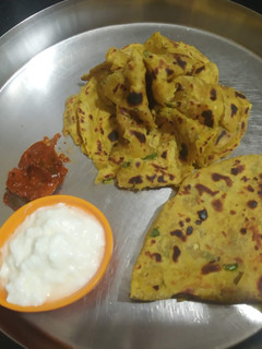 लच्छा पराठा (Laccha Paratha Recipe In Marathi) रेसिपी चे मुख्य फोटो