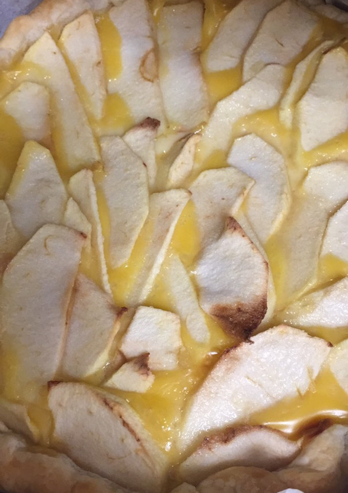 Una foto de Hojaldre de natillas y manzana