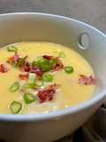 Zuppa di patate con cavolfiore e bacon