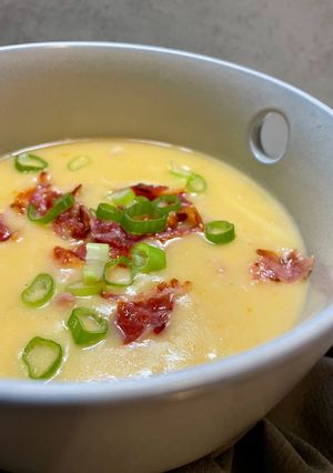 Foto di Zuppa di patate con cavolfiore e bacon