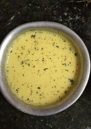 மிளகுப் பால்(pepper milk recipe in tamil) செய்முறை முக்கிய புகைப்படம்
