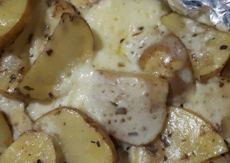 Bagaimana Menyiapkan Baked Potato Mozarella yang Bikin Ngiler